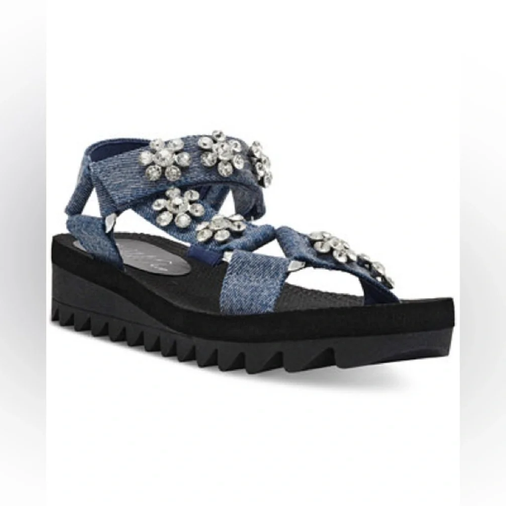 WILD PAIR Kudose Sporty Embellished Sandals